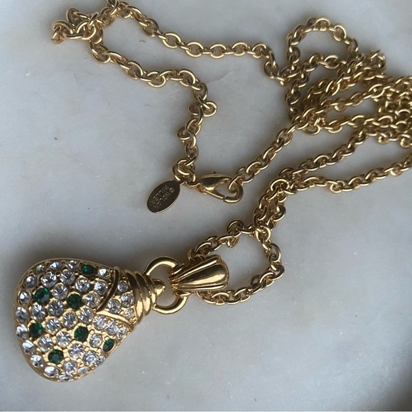 Stunning vintage Nolan Miller long necklace with green and clear stones - Picture 7 of 10